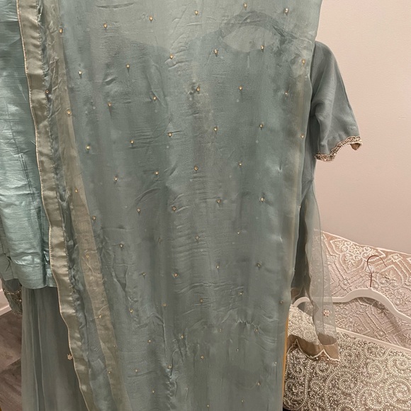 Mommy & Me Pakistani Outfits - Picture 11 of 11